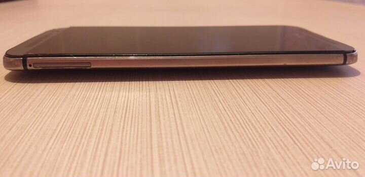 HTC One M8, 2/16 ГБ