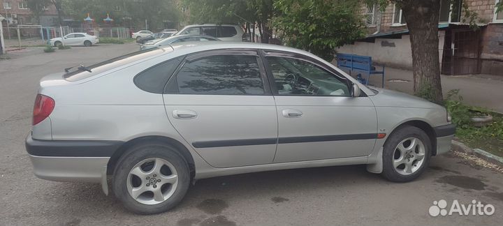 Toyota Avensis 1.8 AT, 1998, 380 000 км