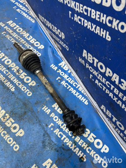 Левый привод Toyota Auris хэтчбек 1ZR 2007