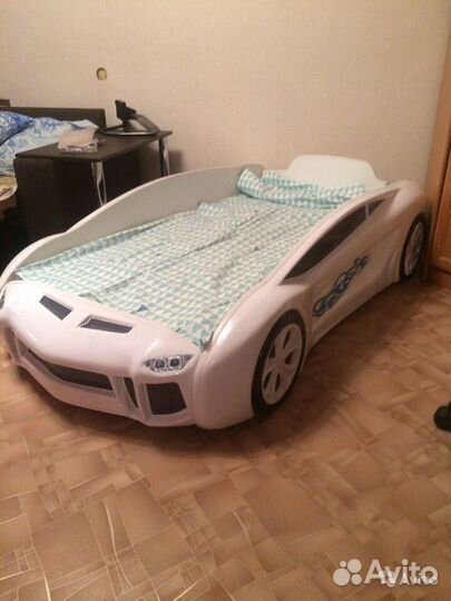 Кровать машина