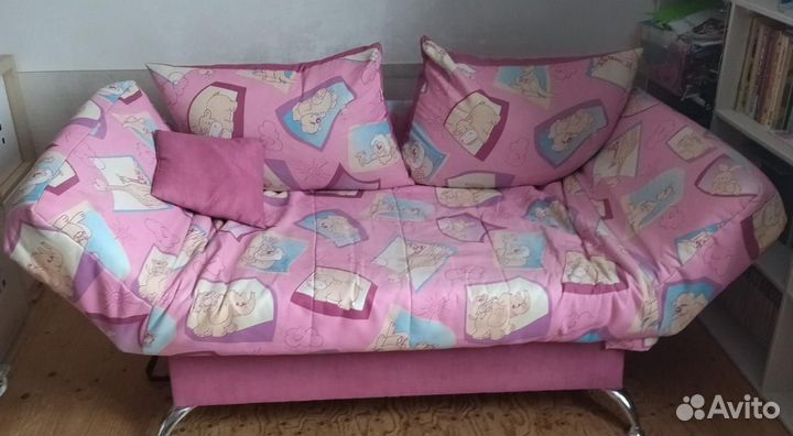 Диван для девочки, детский диван бу