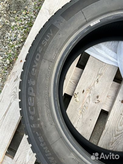 Hankook Winter I'Cept Evo2 W320A SUV 225/60 R18 104H