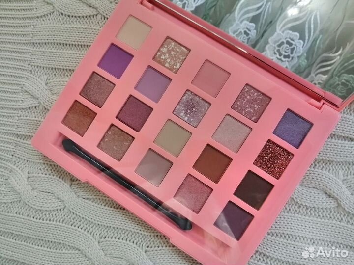 Палитра теней для век 