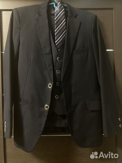 Школьный костюм