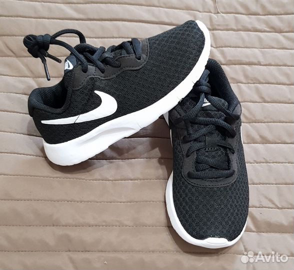 Кроссовки Nike tanjun