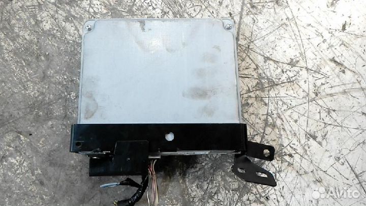 Блок управления двигателем Toyota Avensis