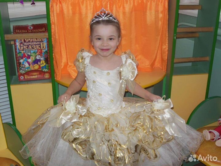 Нарядное платье