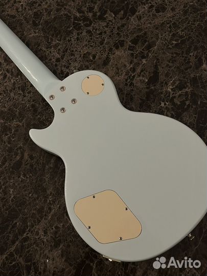 Электрогитара Epiphone Power Player Les paul