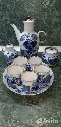 Предметы от кофейного сервиза лфз «Виноград»