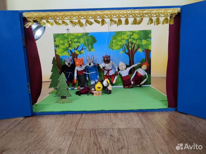 Кукольный театр ширма. Бажовские игрушки