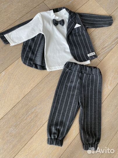 Костюм тройка