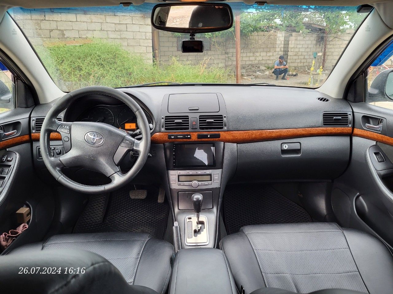 Toyota Avensis: фото владельца
