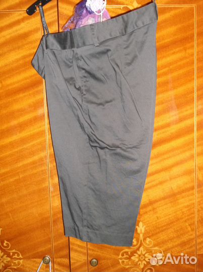 Офисный костюм: пиджак с бермудами