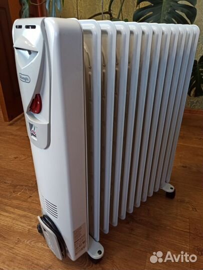 Масляный обогреватель Delonghi