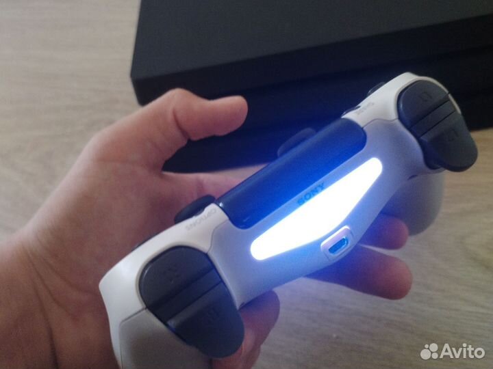 Sony playstation 4 pro 1tb