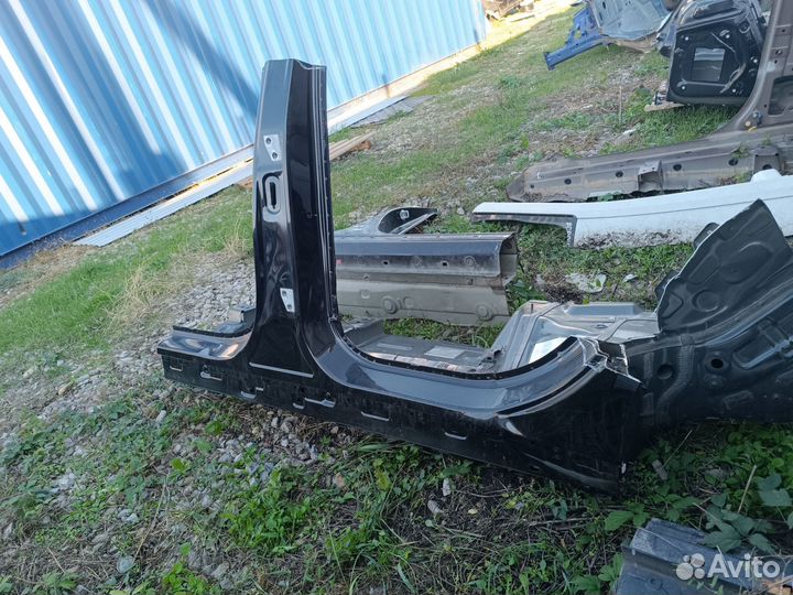 Порог левый стойка двери Lixiang L7