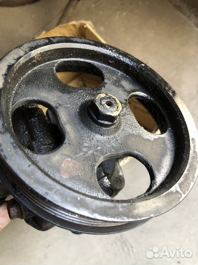 Насос Гур Toyota Land Cruiser 100