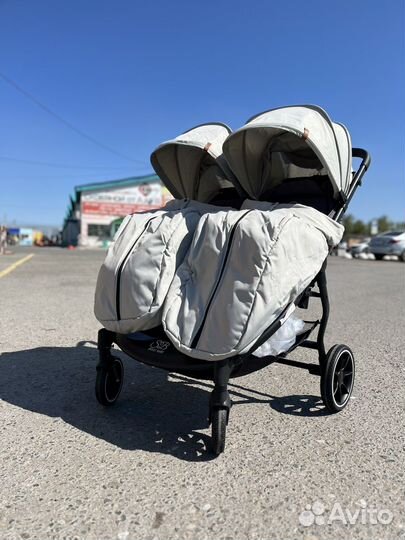 Коляска для двойни прогулочная