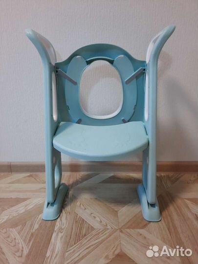 Сиденье на унитаз со ступенькой