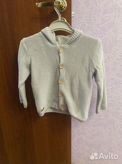 Кофта вязаная с капюшоном