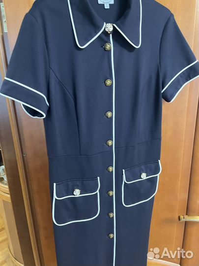 Платье в морском стиле с поясом