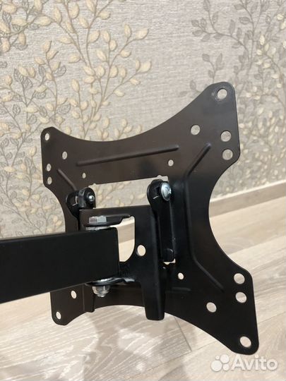 Кронштейн для телевизора поворотный