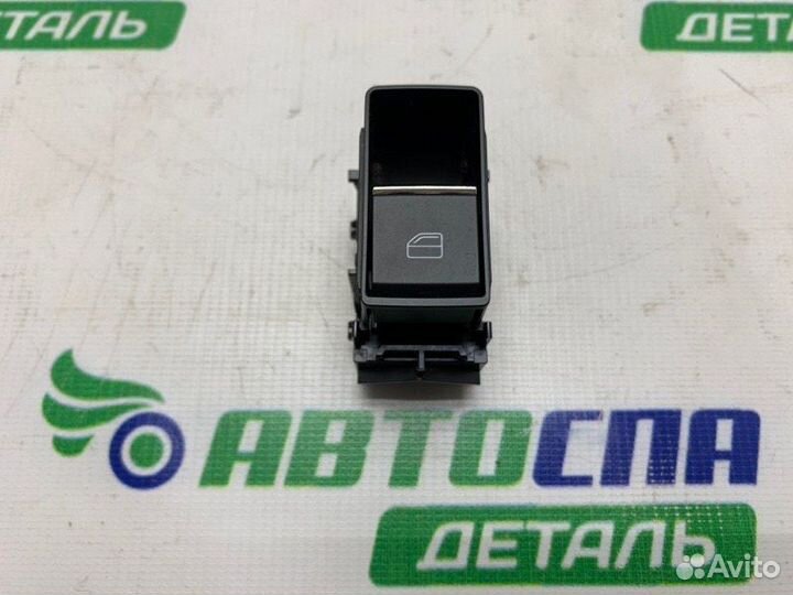Кнопка стеклоподъемника Mazda 3 BP PE / P5 2019