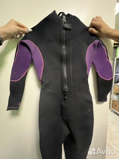 Гидрокостюм
