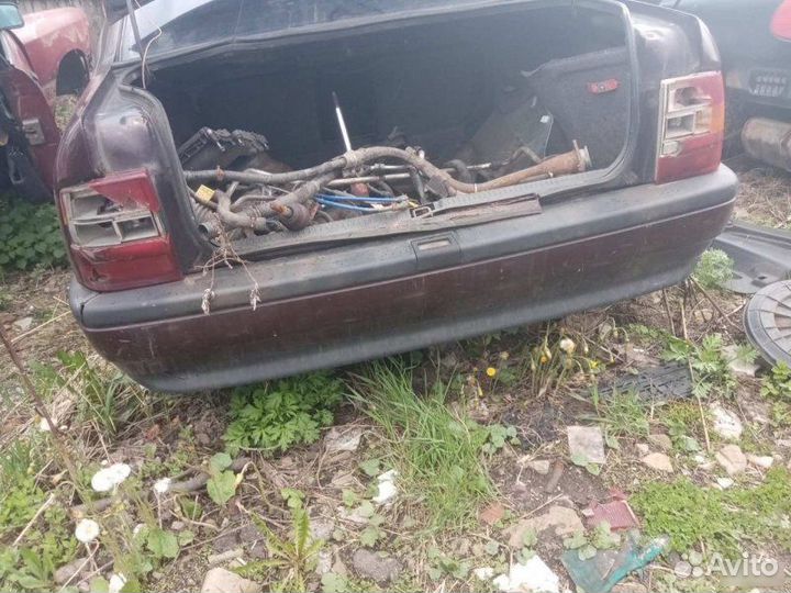 Бампер задний Opel Vectra A 1993