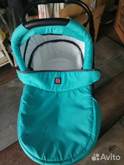 Продам коляску 3/1
