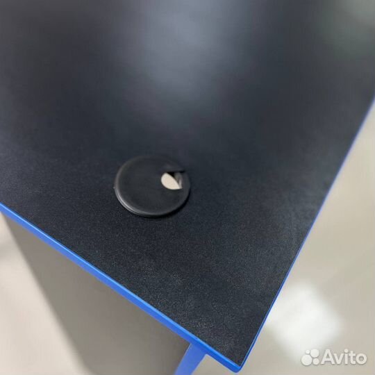 Компьютерный игровой стол Геймер (цвета)