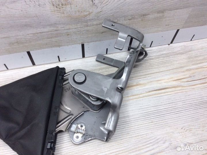 Рычаг стояночного тормоза Renault Arkana пробег 46