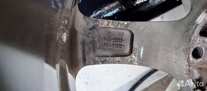 R18 Nokian Tyres Hakkapeliitta R 265/60, PCD 5x114.3 DIA 10