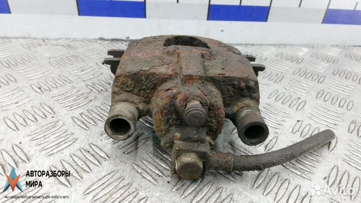 Суппорт задний правый Chrysler Voyager 3 2000