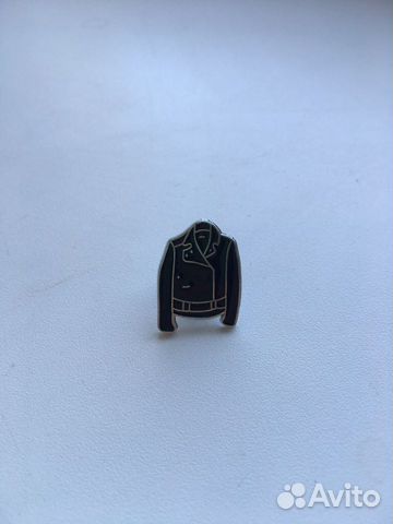 Значок брошь куртка