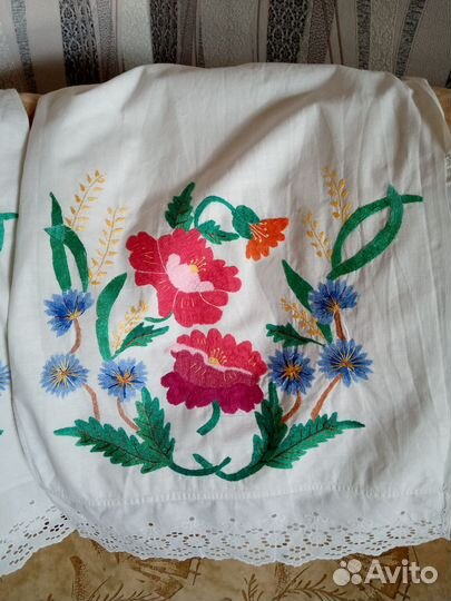 Вышитые рушники ручной работы