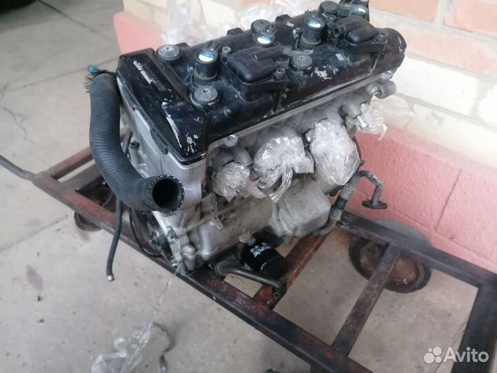 Двигатель Suzuki GSX-R1000 K3 K4 T711