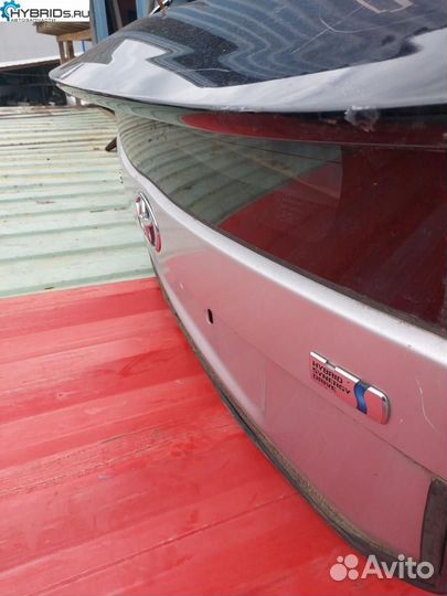Крышка (дверь) багажника Toyota Prius 3 ZVW30