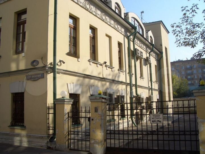 Здание, 1074 м² м. Полянка 1-я линия домов