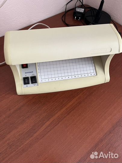 Детектор банкнот assistant