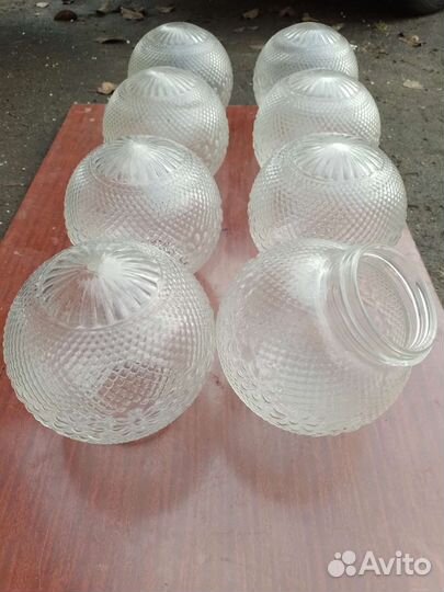 Настольная лампа СССР.Плафоны круглые с резьбой