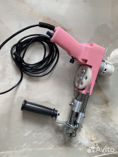 Пистолет для изготовления ковров