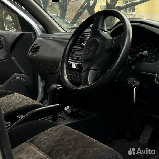 Nissan Primera 1.8 AT, 2000, 300 000 км