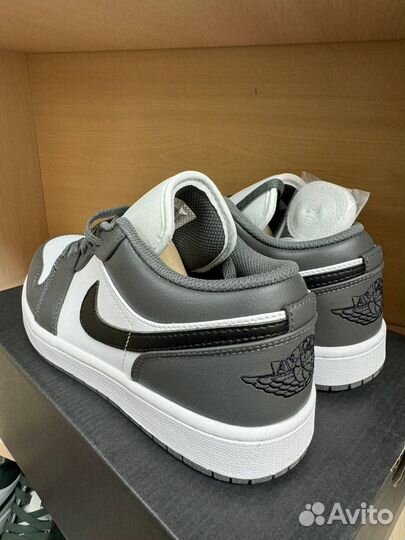 Кроссовки nike air jordan 1 low shadow toe