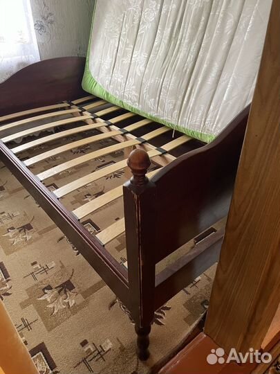 Кровать двухспальная с матрасом бу 160 200