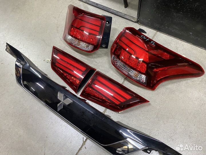 Фонари комплект Mitsubishi Outlander 3