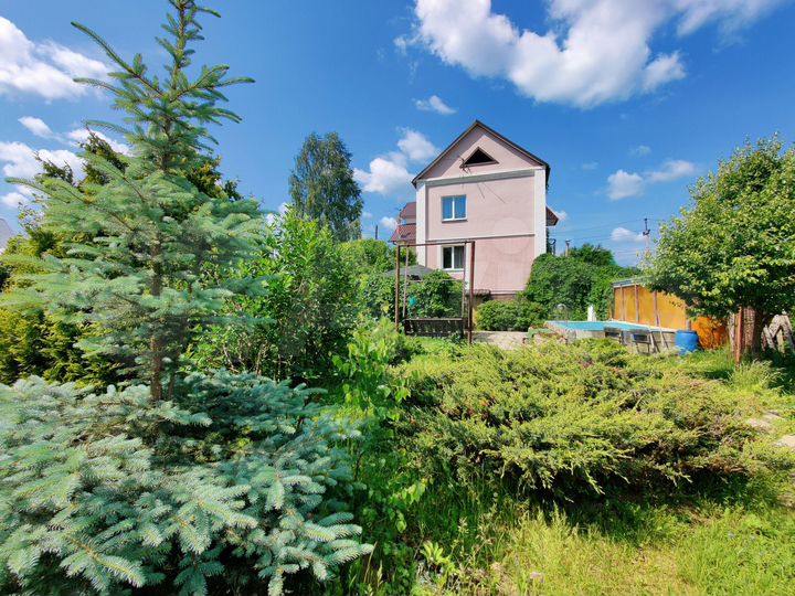 Дом 218 м² на участке 12 сот.