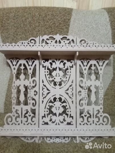 Полка для икон (иконостас)