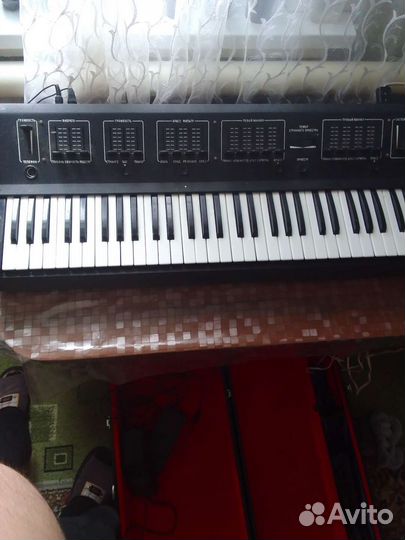Электрическое пианино