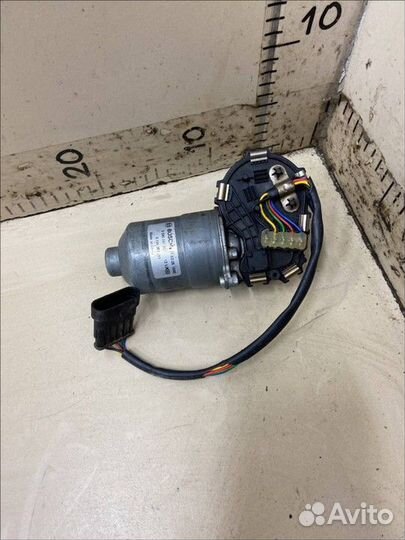 Моторчик стеклоочистителя передний